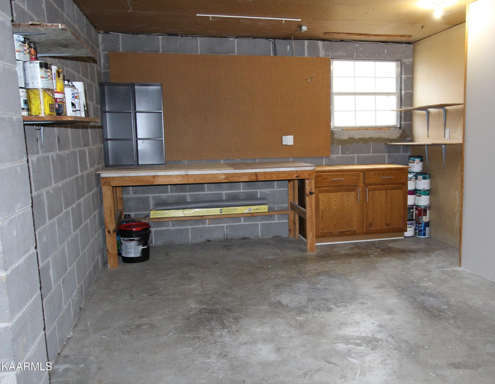 4222 Abercorn Road Knoxville, TN 37921 - Photo 32 of 33 a view of room with window