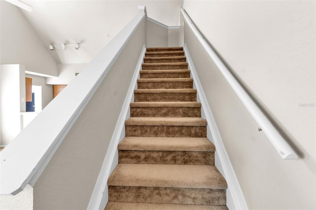 5541 Rosehill Road, Unit 202 Sarasota, FL 34233 - Photo 43 of 47