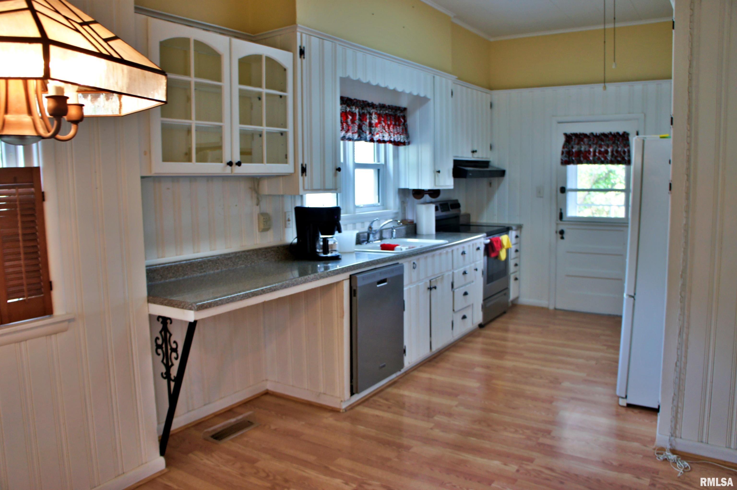 601 East 5th Street Metropolis, IL 62960 - Photo 8 of 47