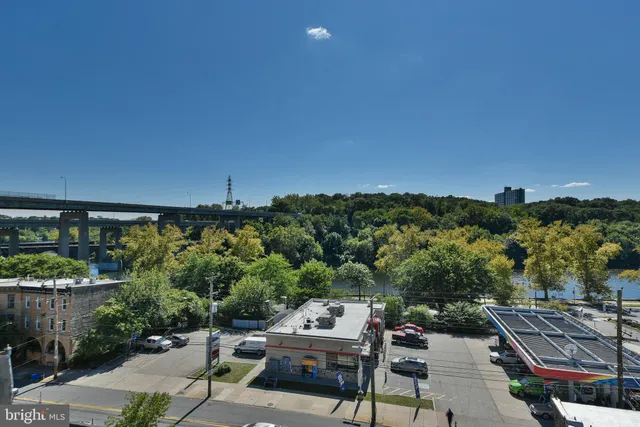 $2,000 | 3680 Indian Queen Lane, Philadelphia, PA 19129