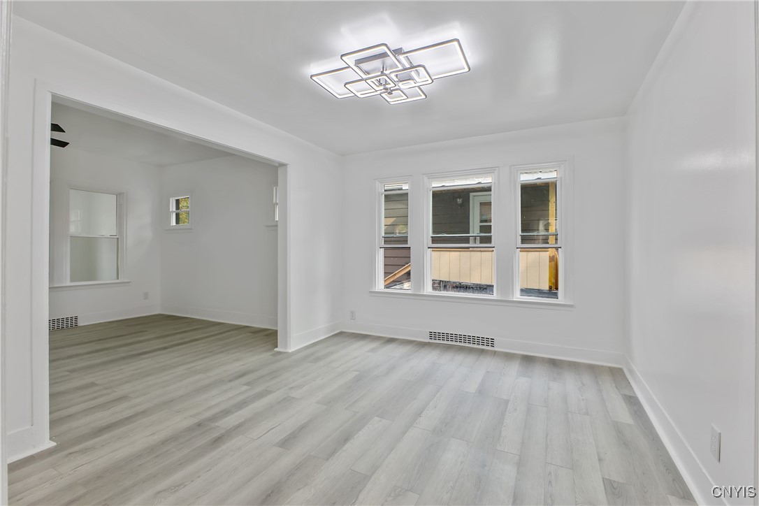 133 Ruth Avenue Syracuse, NY 13210 - Photo 3 of 11