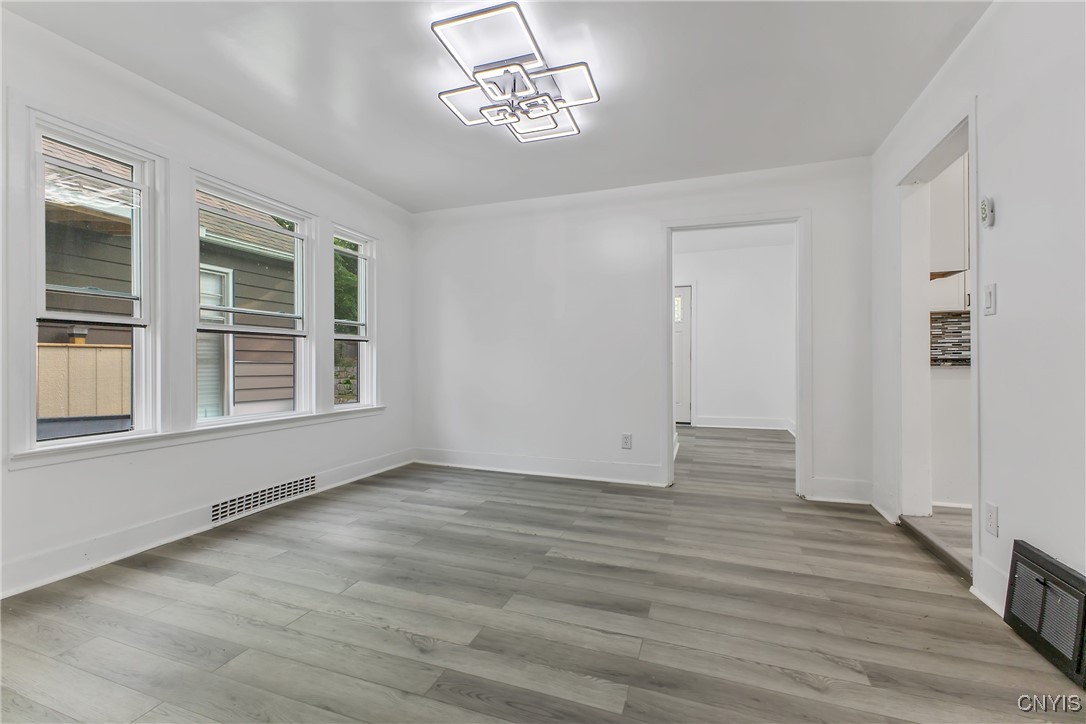 133 Ruth Avenue Syracuse, NY 13210 - Photo 4 of 11