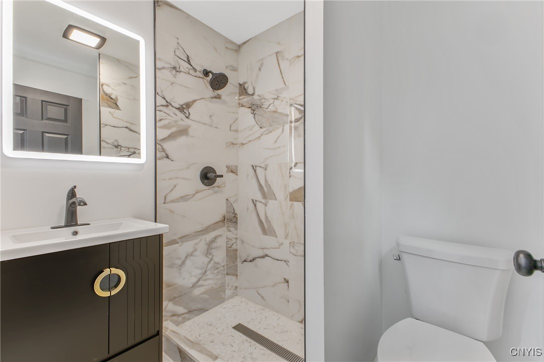 133 Ruth Avenue Syracuse, NY 13210 - Photo 7 of 11