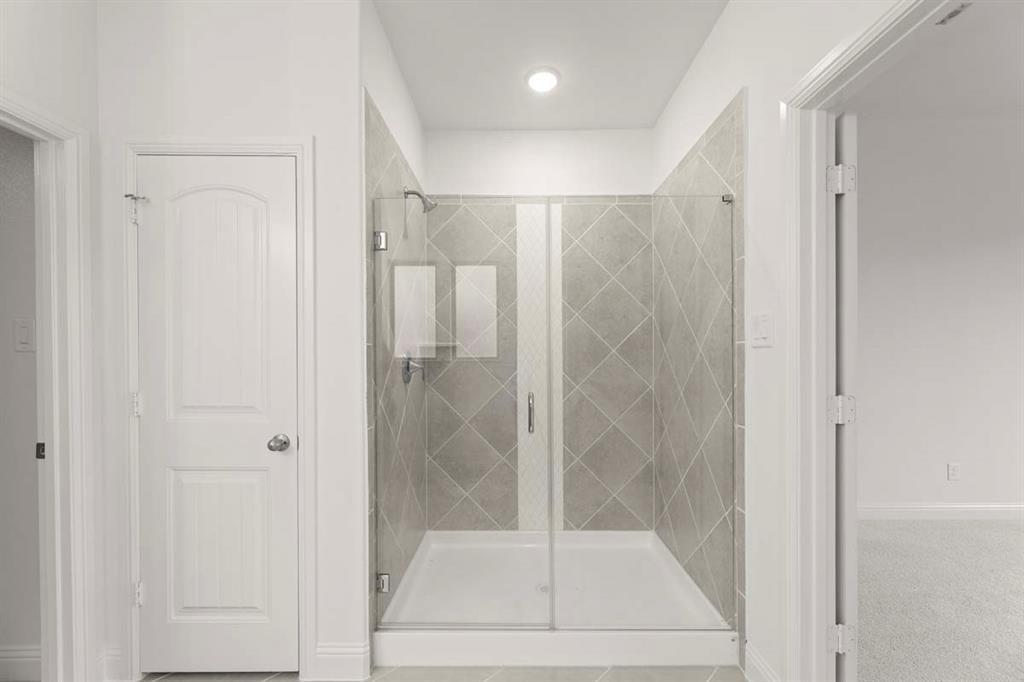 1443 Canadian Lane Van Alstyne, TX 75495 - Photo 11 of 24 12-1443-canadian-ln-van-alstyne-tx-primary-shower