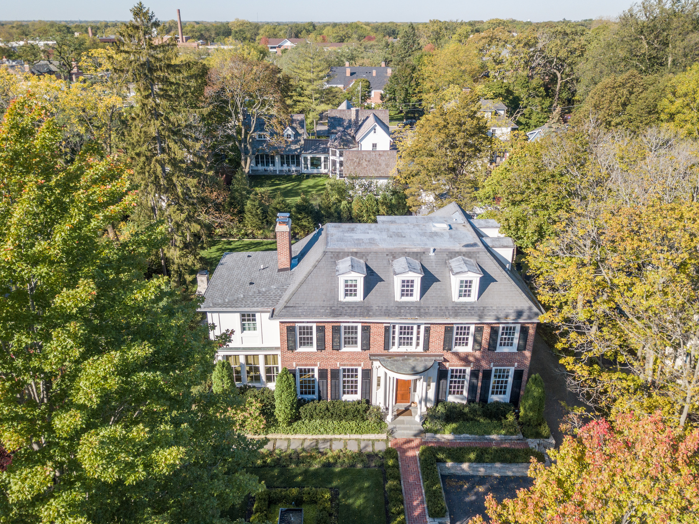 596 Arbor Vitae Road Winnetka, IL 60093 - Photo 4 of 62