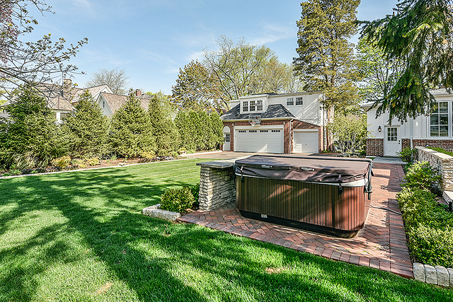 596 Arbor Vitae Road Winnetka, IL 60093 - Photo 59 of 62 a view of outdoor space and yard