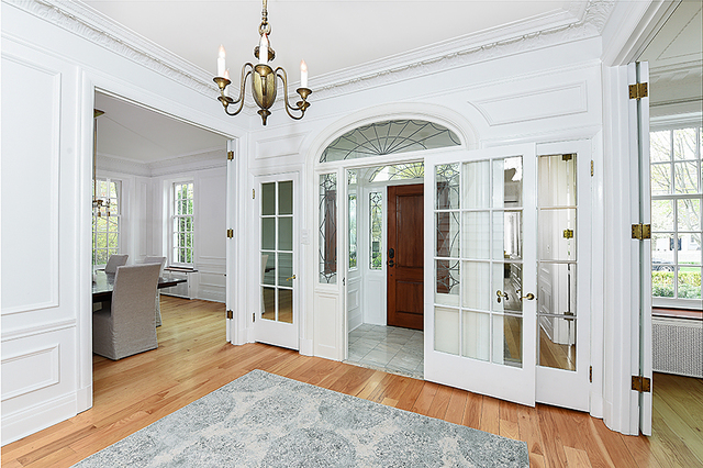 596 Arbor Vitae Road Winnetka, IL 60093 - Photo 10 of 62