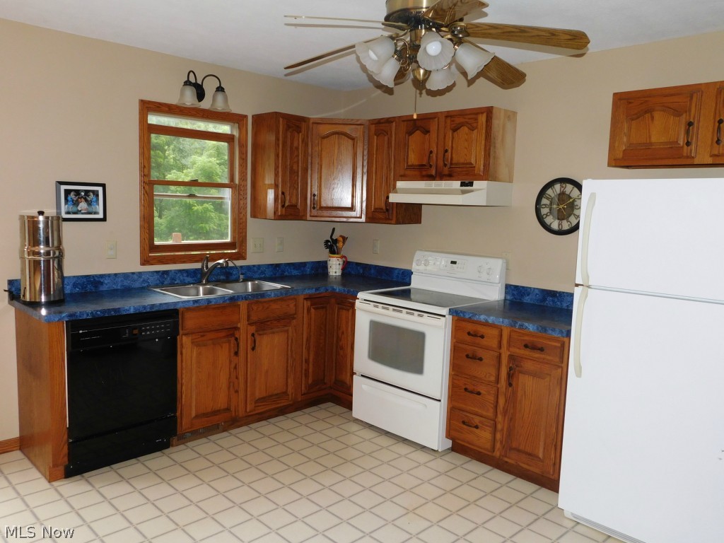 9529 Overton Road Burbank, OH 44214 - Photo 11 of 22 Gallery Image 11
