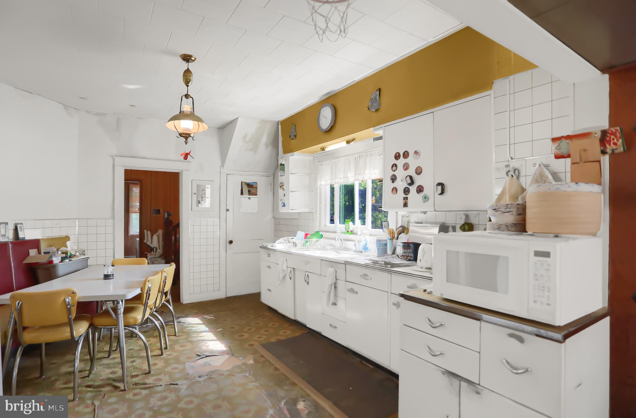 221 Main Street Tremont, PA 17981 - Photo 11 of 53