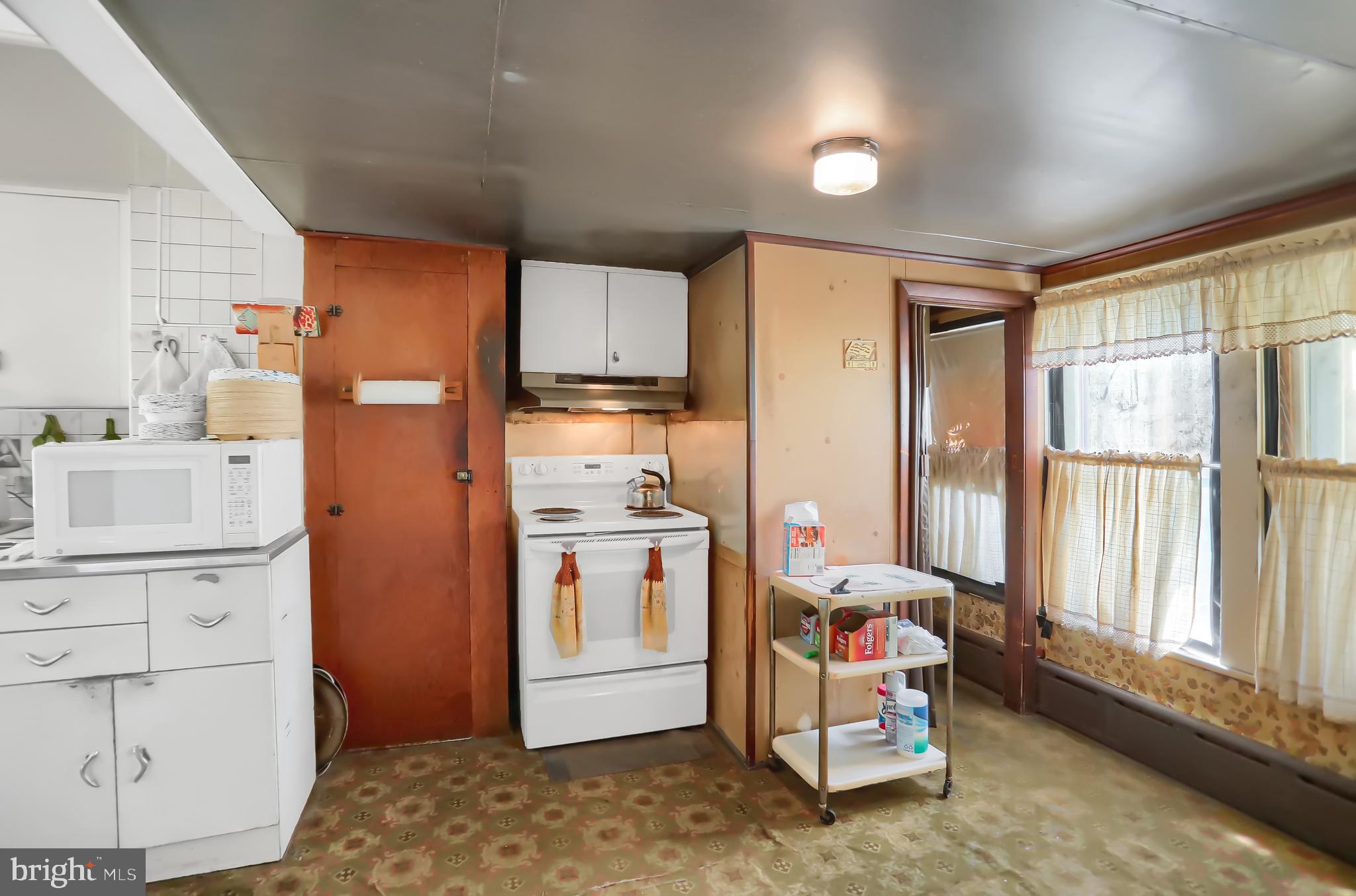 221 Main Street Tremont, PA 17981 - Photo 12 of 53