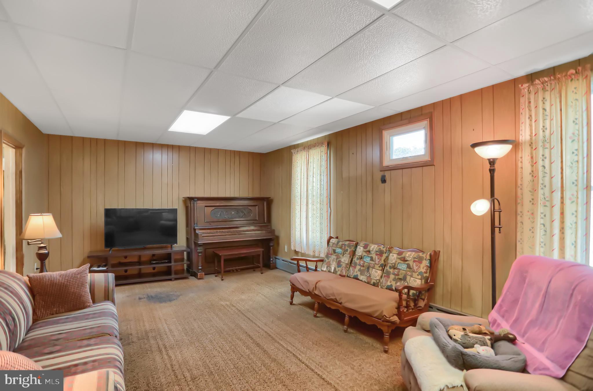 221 Main Street Tremont, PA 17981 - Photo 6 of 53