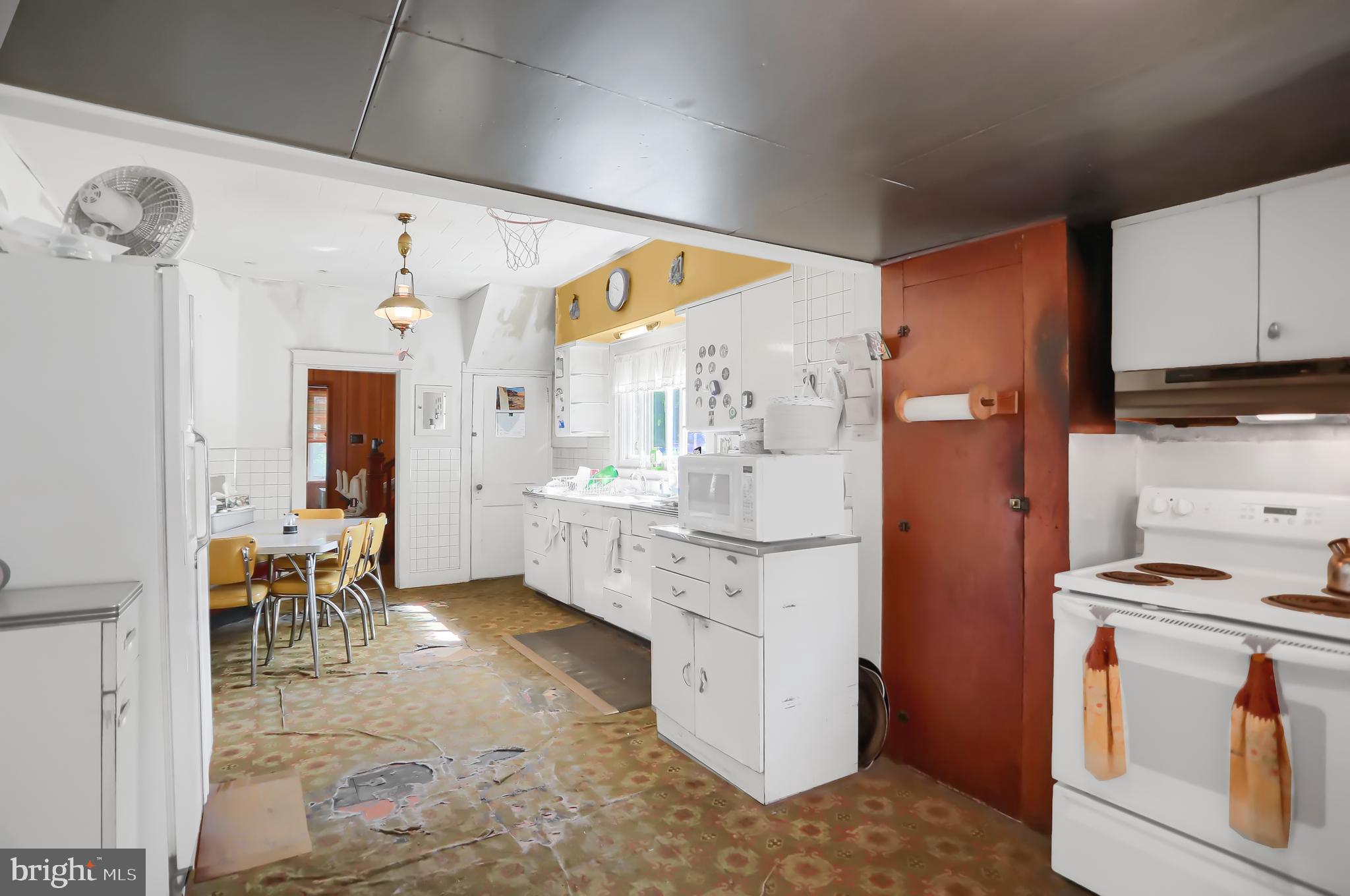 221 Main Street Tremont, PA 17981 - Photo 10 of 53