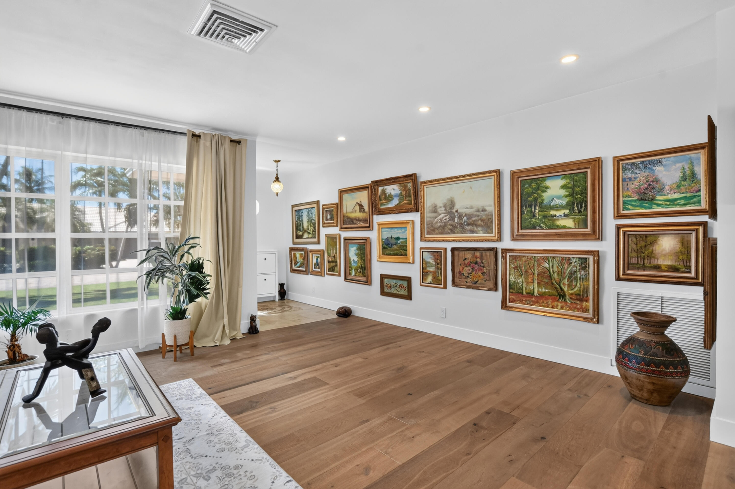 741 Berkley Street Boca Raton, FL 33487 - Photo 3 of 28 Living room