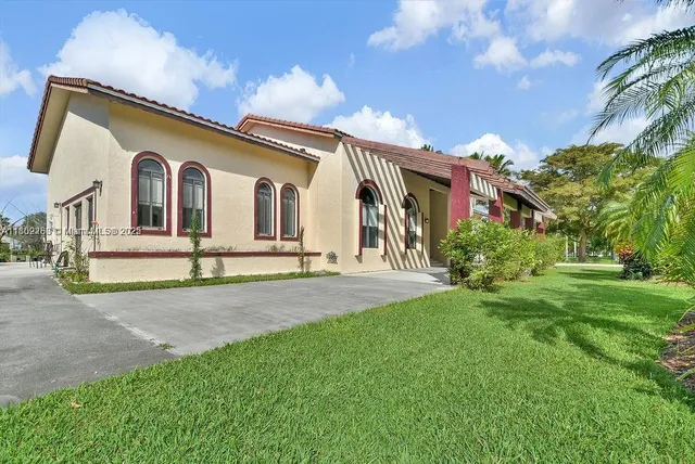 $15,000 | 5425 Southwest 190th Avenue, Unit 1, Southwest Ranches, FL 33332