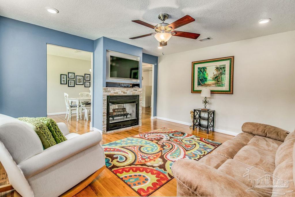 3219 Stefani Road Cantonment, FL 32533 - Photo 6 of 48 Gallery Image 6