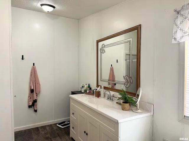 $189,900 | 65 Payne Drive, Goreville, IL 62939