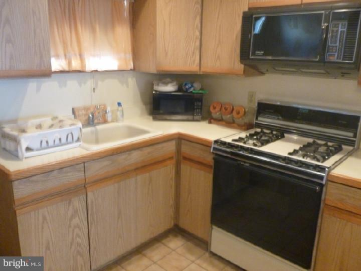 1815 Tree Street Philadelphia, PA 19145 - Photo 6 of 20 Gallery Image 6