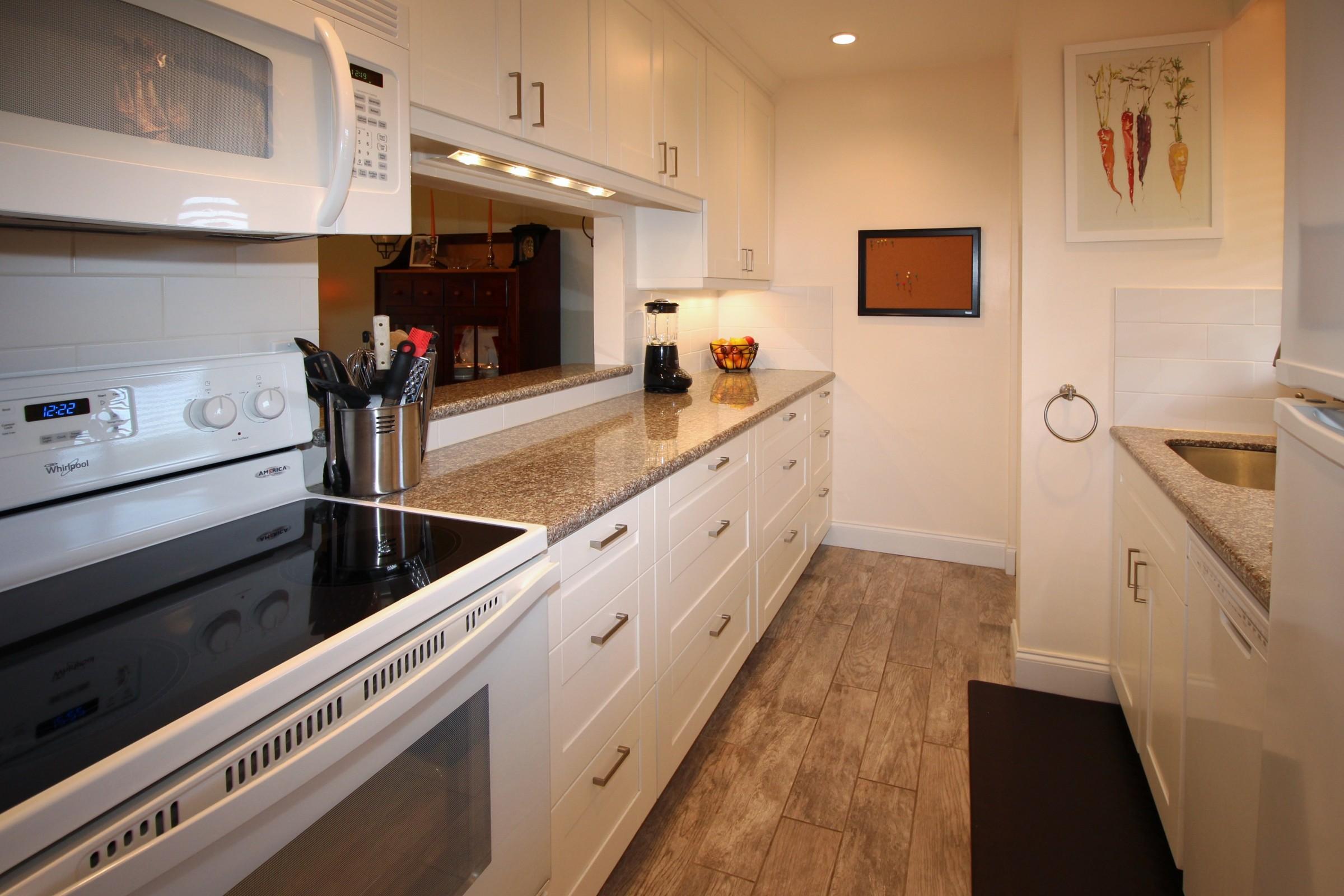 884 Southwest 9th St Circle, Unit 202 Boca Raton, FL 33486 - Photo 8 of 27 9_AVBBEP_still_ki