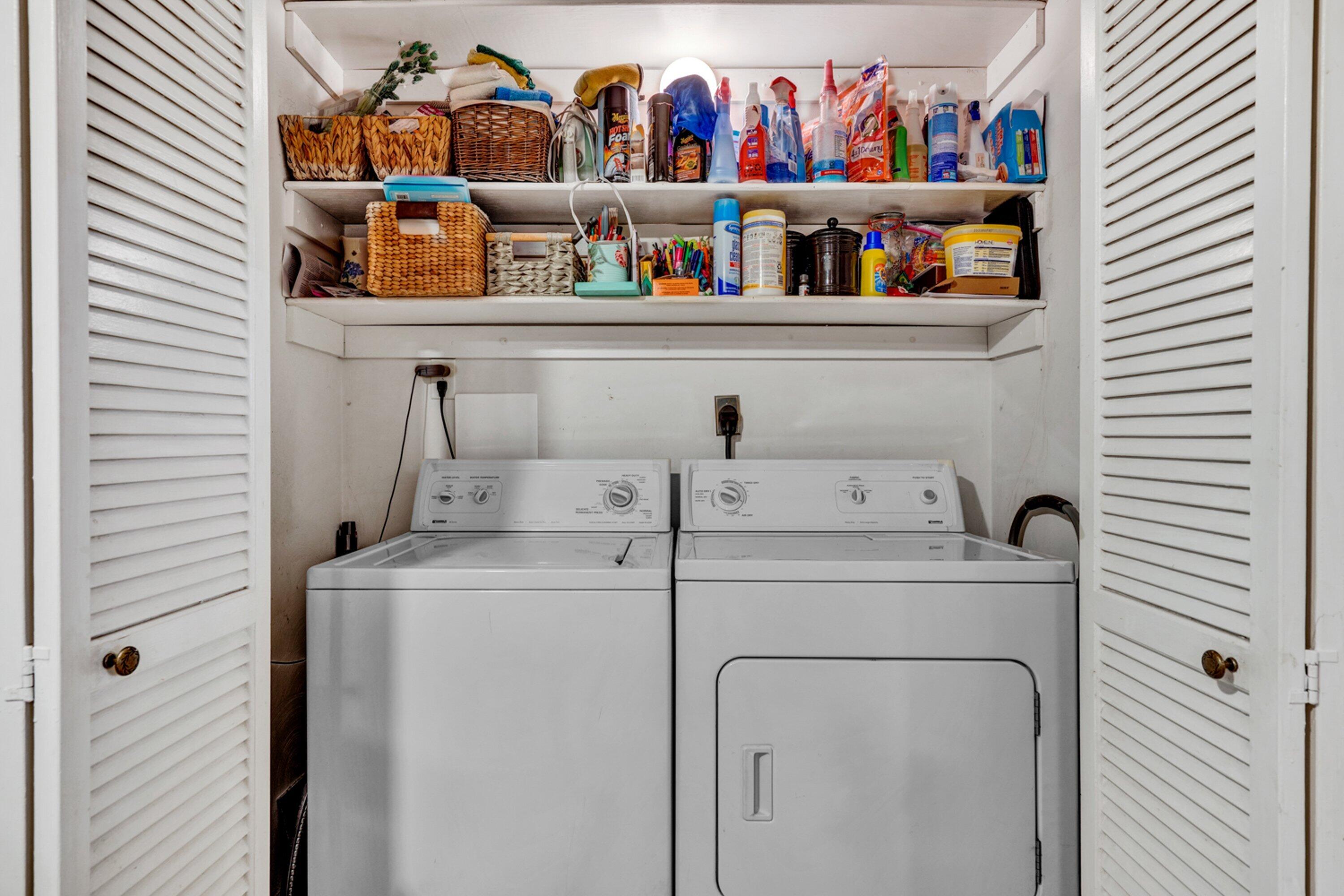 5606 MOUNT LAUREL Road Roanoke, VA 24018 - Photo 9 of 25 a utility room with dryer and washer