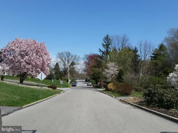 $1,795 | 51 Park Valley Lane, Brookhaven, PA 19015