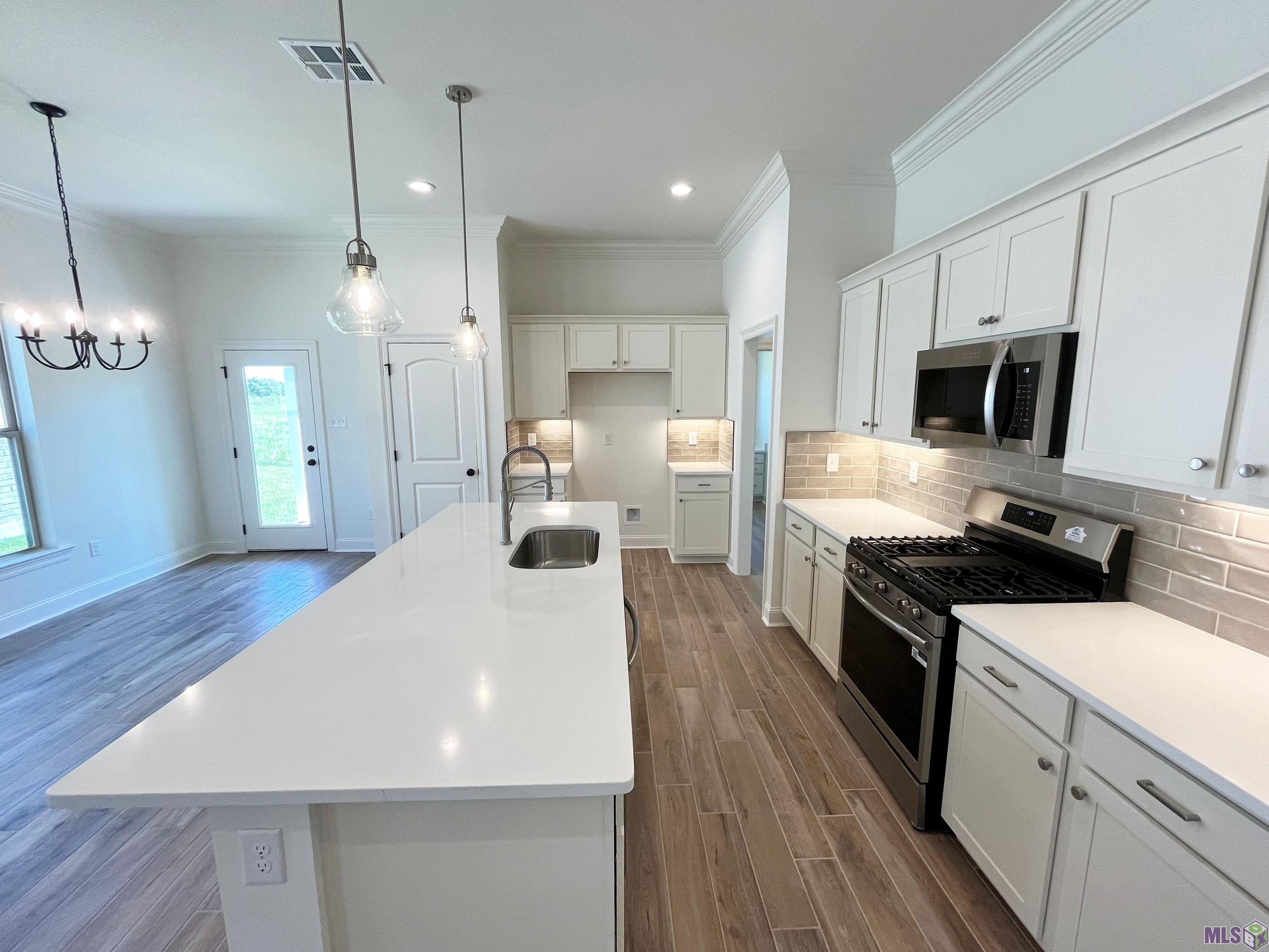 17217 Tidewater Lane Baton Rouge, LA 70810 - Photo 4 of 10