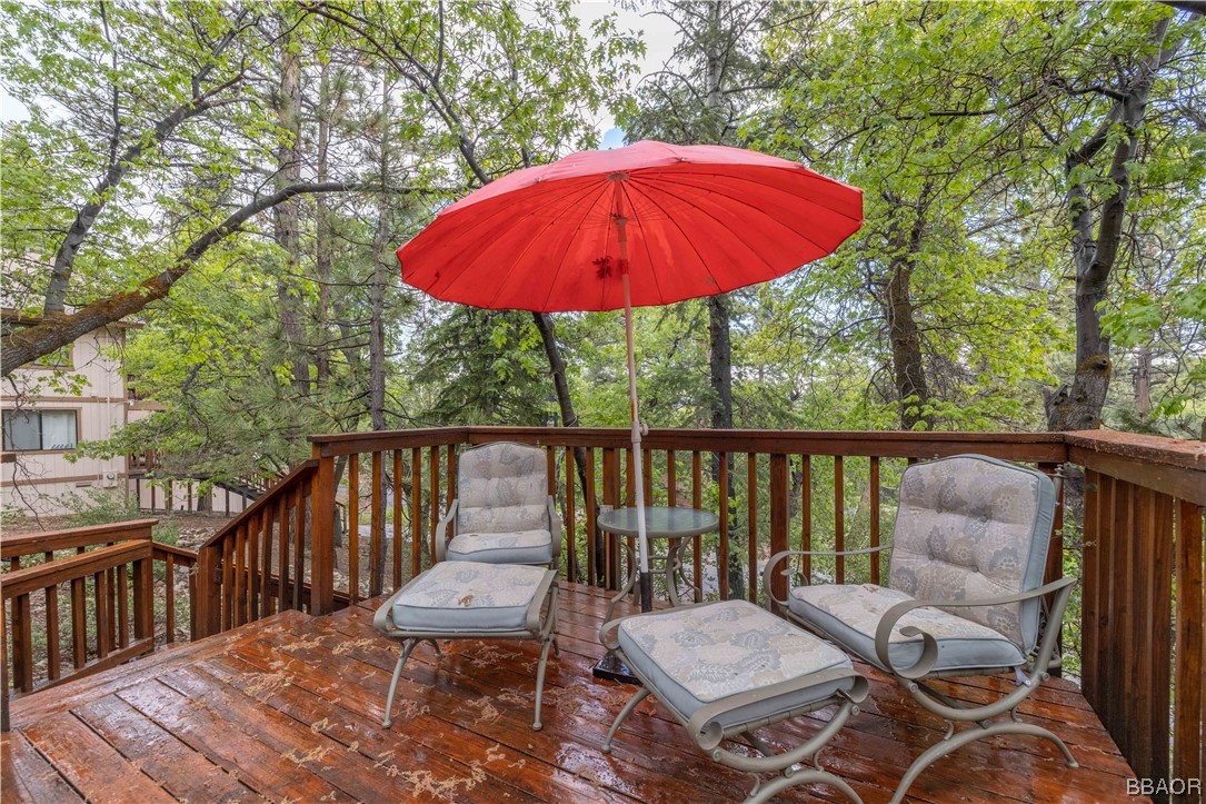 43527 Shasta Road Big Bear Lake, CA 92315 - Photo 2 of 25 a view of balcony with furniture