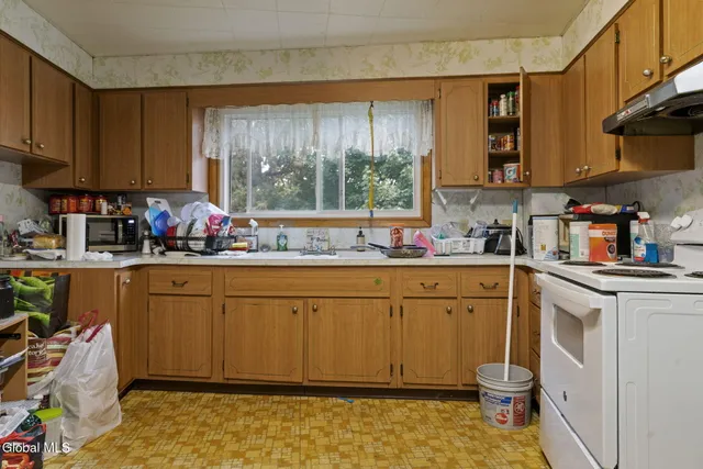 $415,000 | 178 A Delaware Avenue, Albany, NY 12209