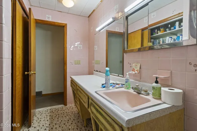 $415,000 | 178 A Delaware Avenue, Albany, NY 12209