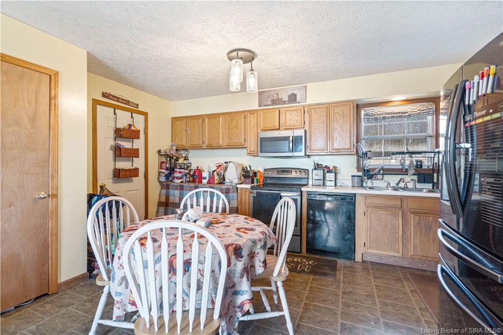 516 Heth Washington Road Southwest Corydon, IN 47112 - Photo 13 of 47
