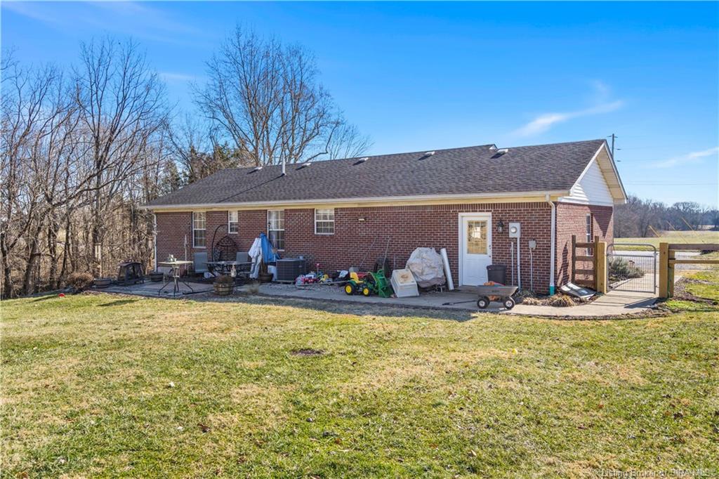 516 Heth Washington Road Southwest Corydon, IN 47112 - Photo 27 of 47