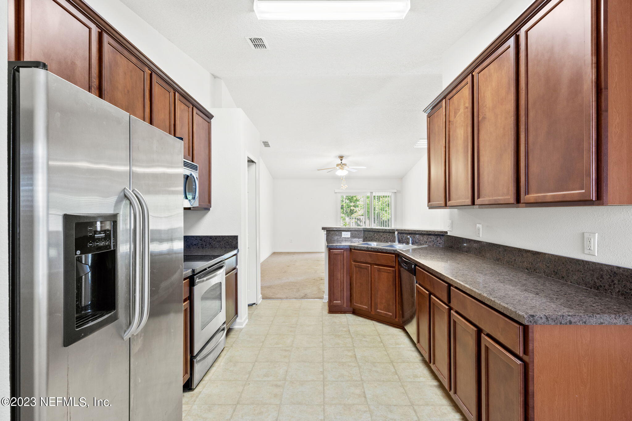 96401 Commodore Point Drive Yulee, FL 32097 - Photo 5 of 26 5-web-or-mls-_MG_1139