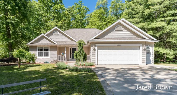 $574,900 | 13525 141st Avenue, Grand Haven, MI 49417