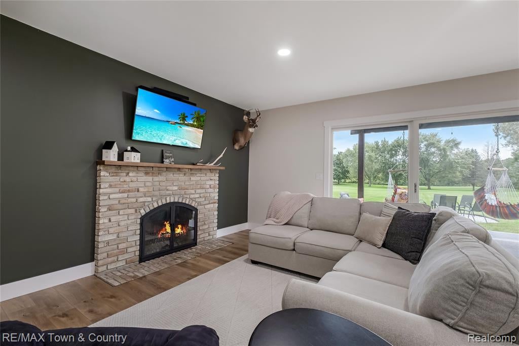 7492 East River Road Flushing, MI 48433 - Photo 42 of 71 Gallery Image 42