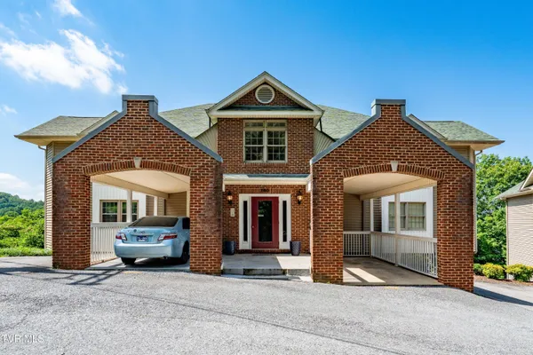 $249,000 | 100 Gables Place, Unit 206, Kingsport, TN 37664