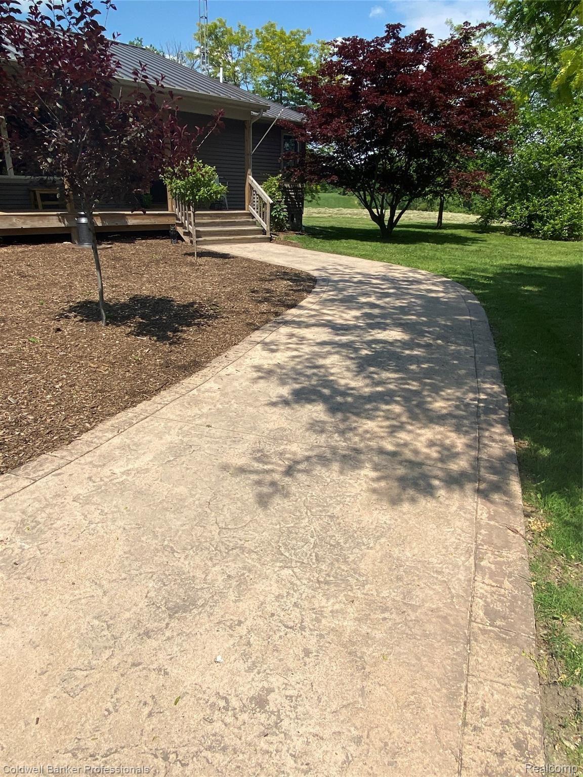4220 West Oregon Road Lapeer, MI 48446 - Photo 2 of 46 A658E3AE-8FEC-45C4-AD03-AD4930170AB9.jpeg
