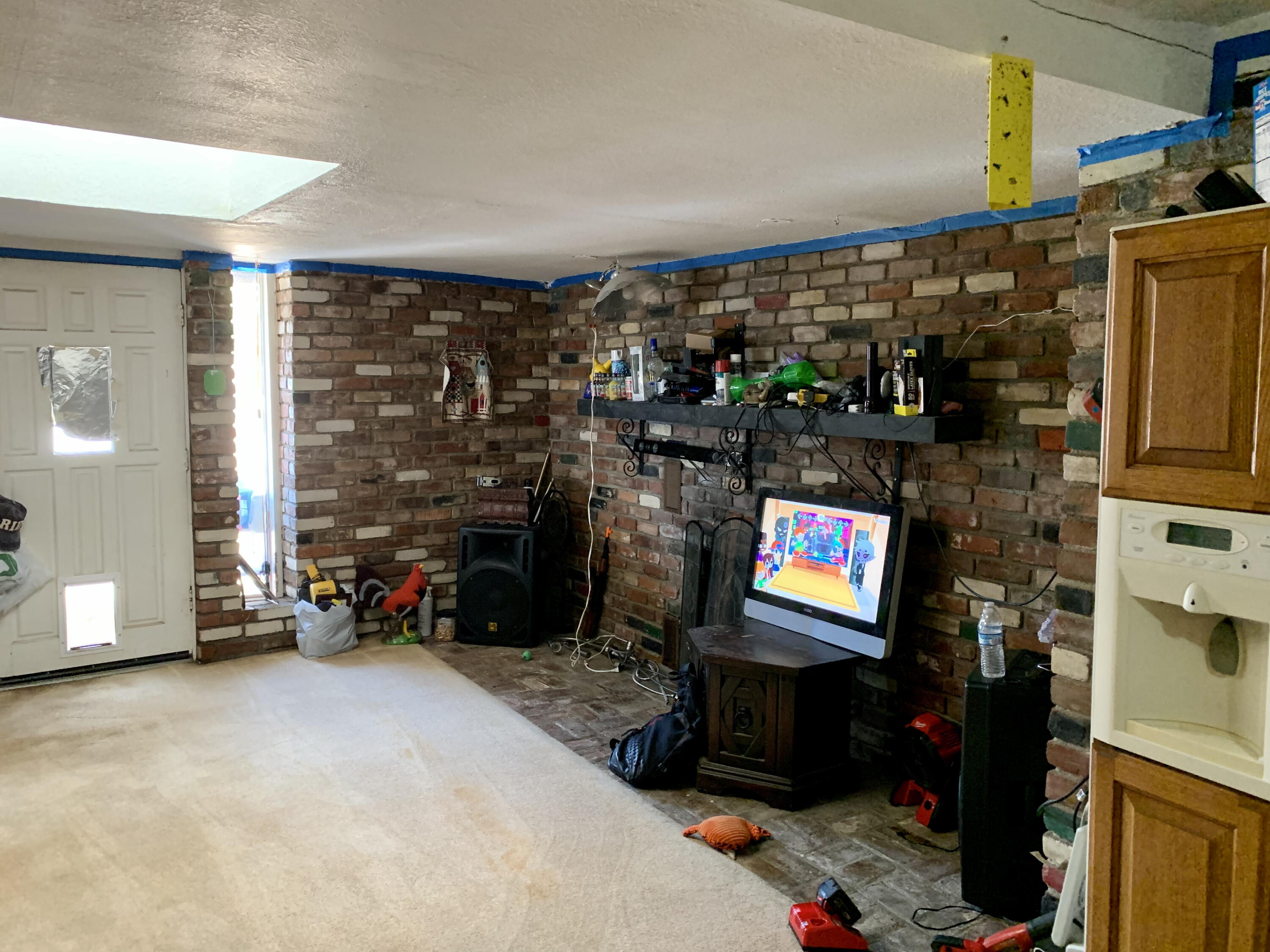 10968 Pettegrew Road Riverside, CA 92507 - Photo 10 of 14 a view of a room with gym equipment