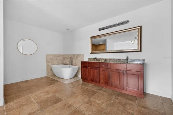 $825,000 | 105 West Columbus Drive, Tampa, FL 33602