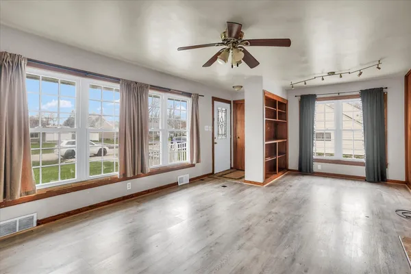 $145,000 | 3234 East Fulton Avenue, Decatur, IL 62521