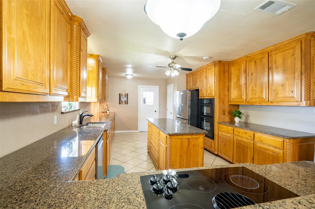 13978 Ridgetop Road Roanoke, TX 76262 - Photo 37 of 40