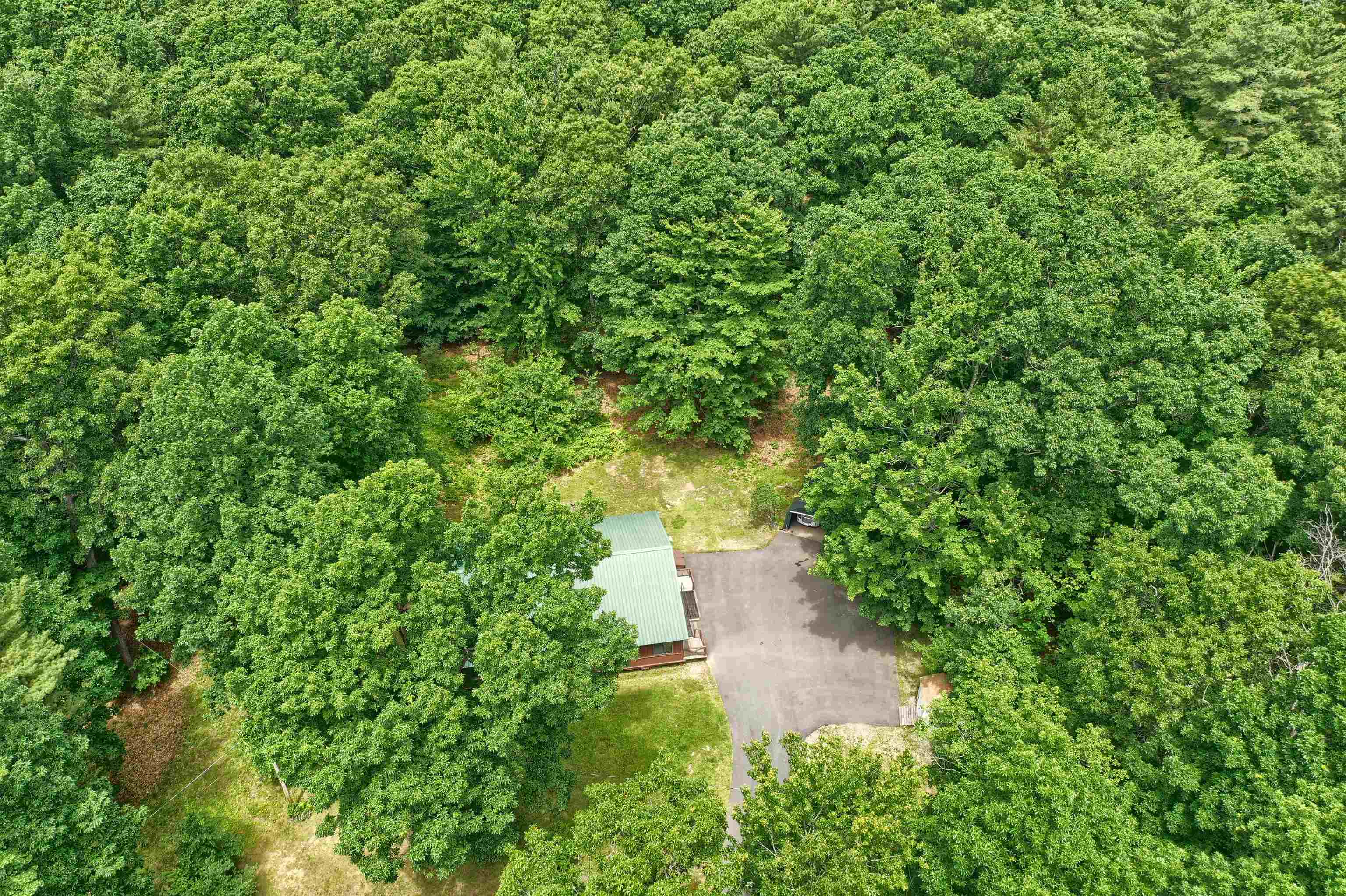 82 Exeter Road Kingston, NH 03848 - Photo 11 of 36