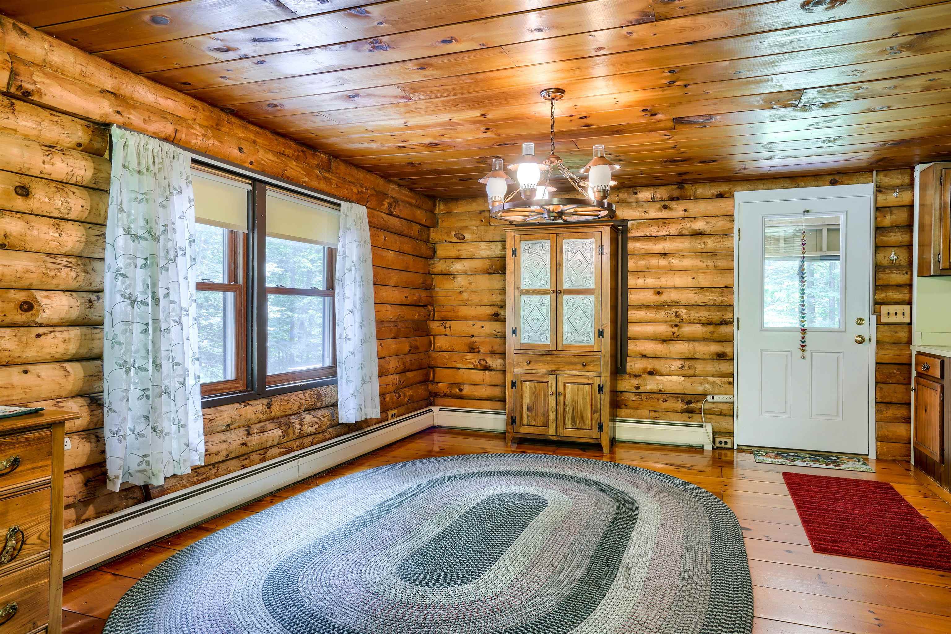 82 Exeter Road Kingston, NH 03848 - Photo 14 of 36