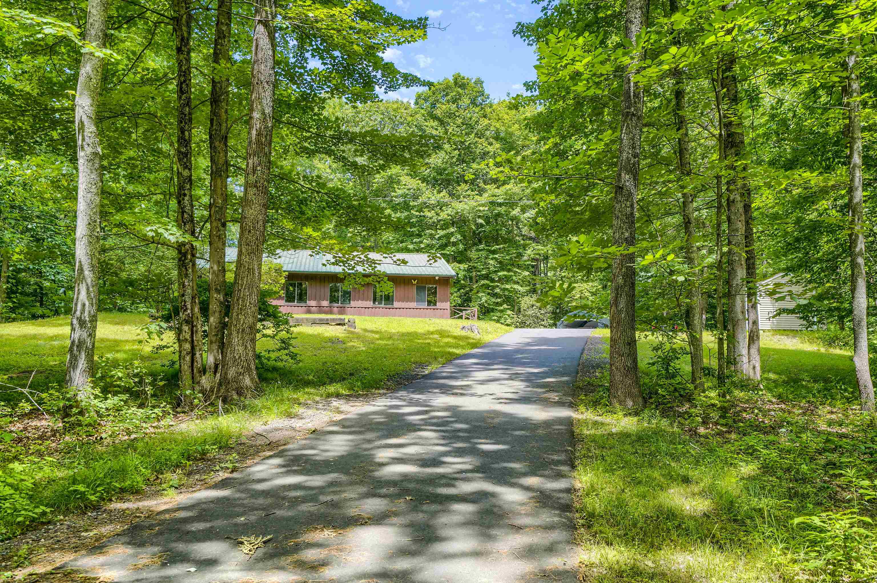 82 Exeter Road Kingston, NH 03848 - Photo 6 of 36