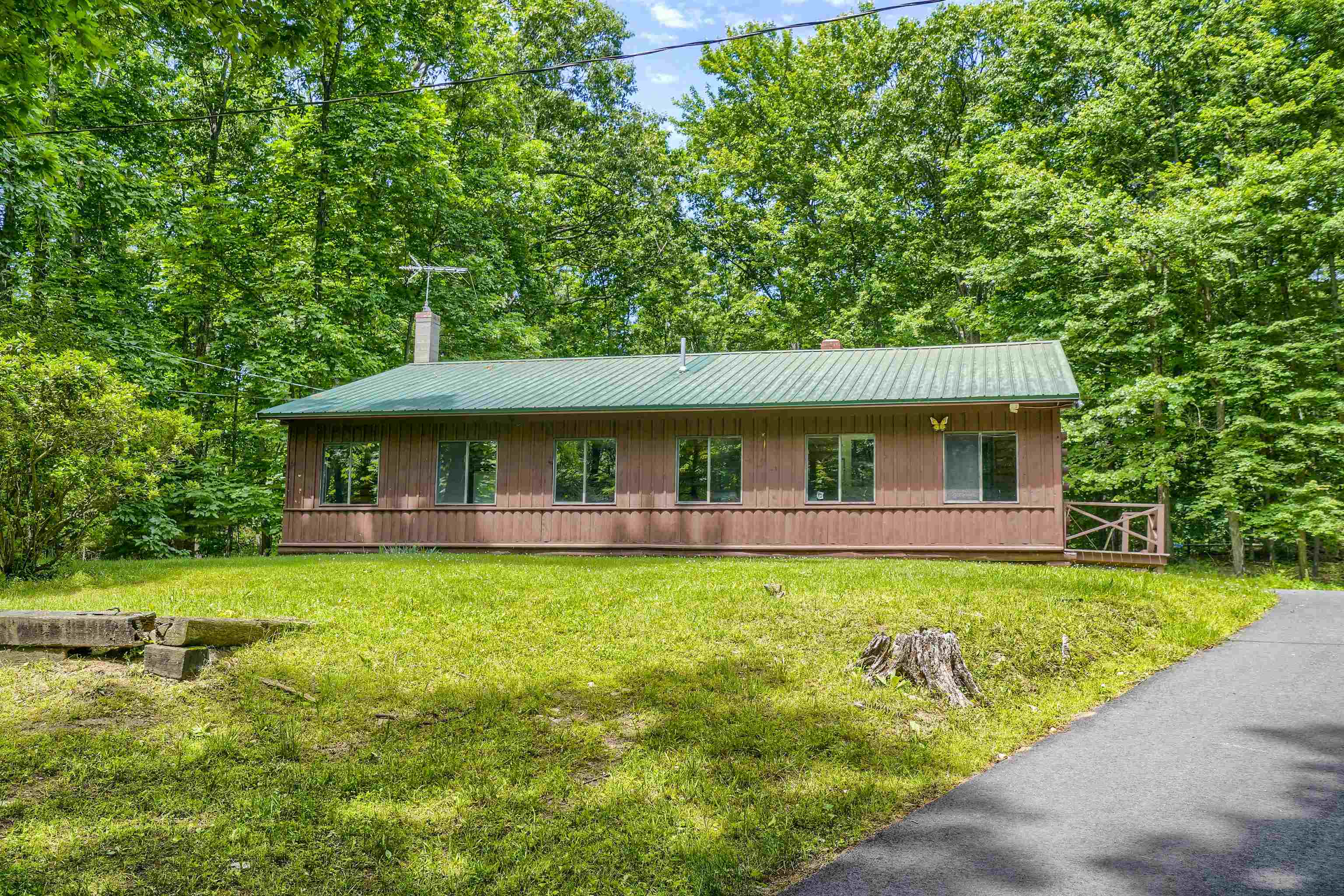 82 Exeter Road Kingston, NH 03848 - Photo 7 of 36