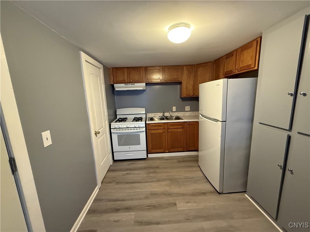 127 1/2 Matty Avenue, Unit 3 Salina, NY 13211 - Photo 6 of 9