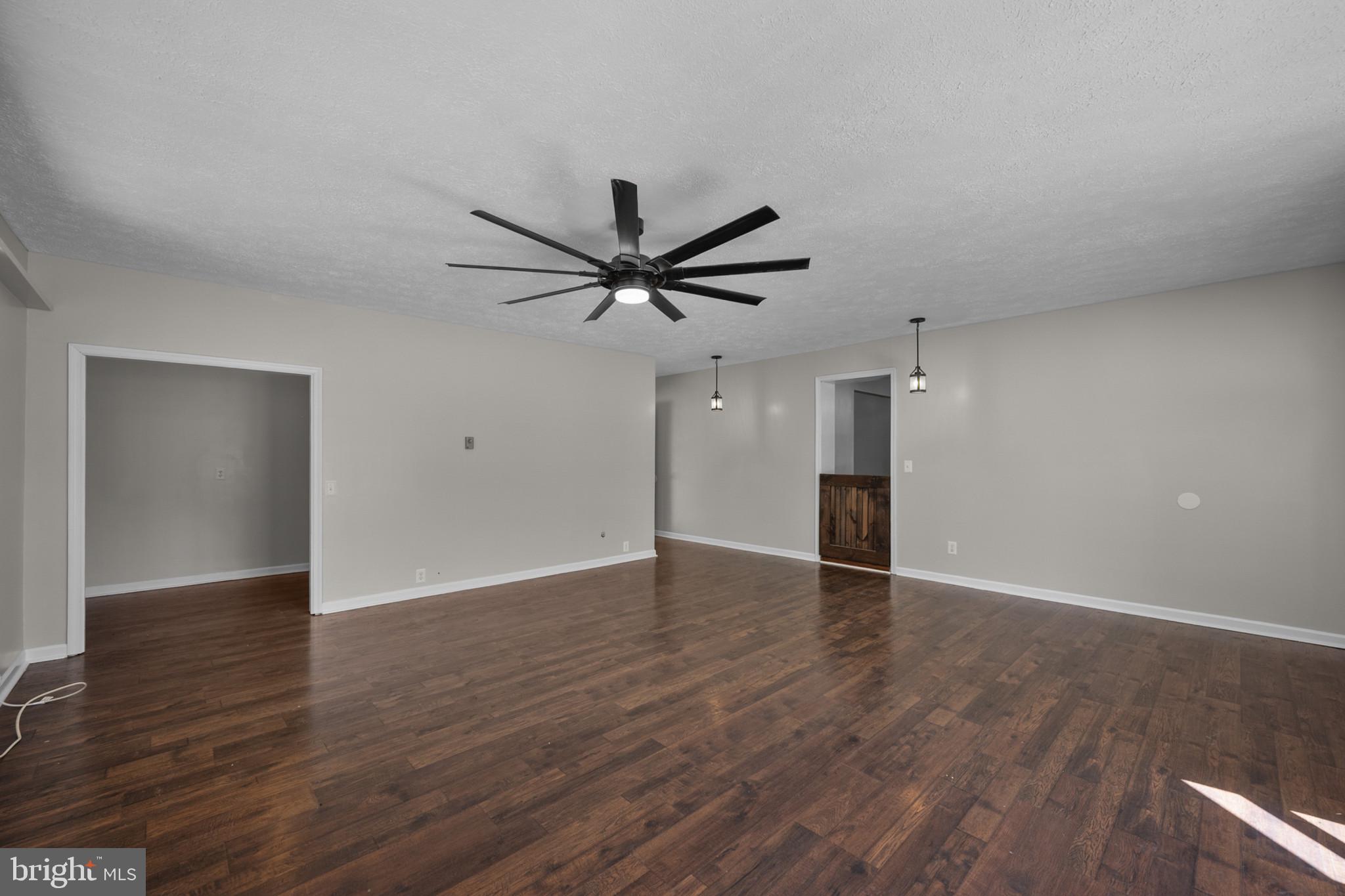 2085 Crums Church Road Berryville, VA 22611 - Photo 7 of 61 Family Room or Primary Suite