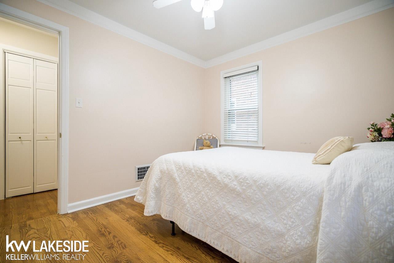 1833 Hampton Road Grosse Pointe, MI 48236 - Photo 21 of 45 50041700-20.JPG