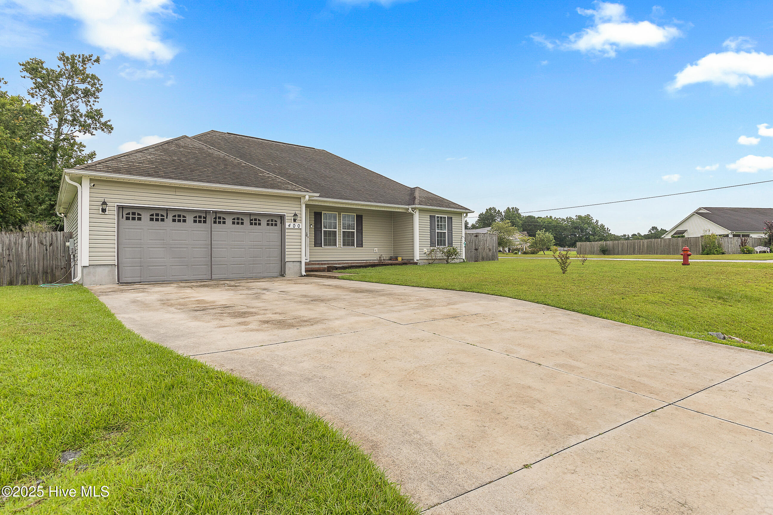 400 Old Stage Road Richlands, NC 28574 - Photo 3 of 31 03