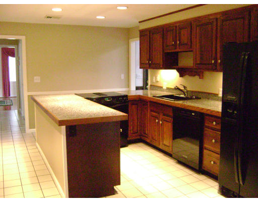 17 Cranbrook Road Shrewsbury, MA 01545 - Photo 4 of 10 Gallery Image 4