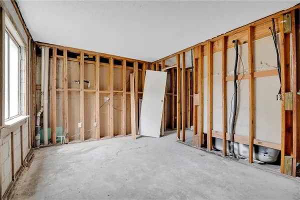 $75,000 | 4111 South Semoran Boulevard, Unit 16, Orlando, FL 32822