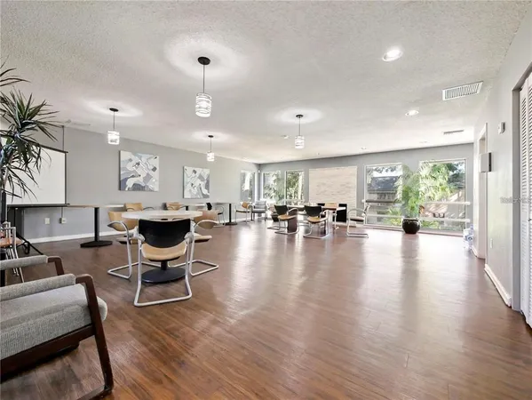 $75,000 | 4111 South Semoran Boulevard, Unit 16, Orlando, FL 32822